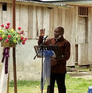 Legislator Papua Apresiasi Kepala Suku Taniau Yang  Hibahkan Tanahnya Untuk Bangun Gereja
