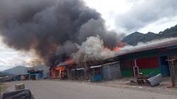 Pemabuk Palang Truk Berujung Seorang tewas dan Pembakaran Kios di Dogiyai
